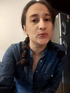 Snapshot of valery506 chatting on April 2026 09:42:02 PM valery506 online show from April 2026 09:42:02 PM