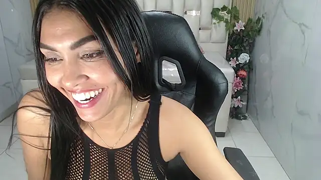 lissandra s online show from November 2025 09:23:01 AM