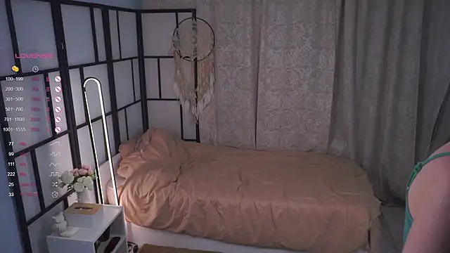 JinnySitts online show from September 2025 09:08:02 PM