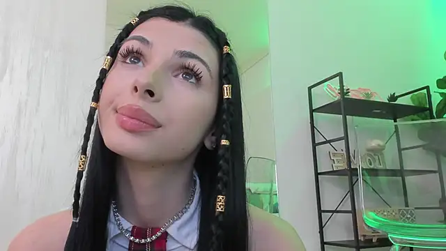 Snapshot of Moon_Shard chatting on March 2026 08:08:02 PM Moon Shard online show from March 2026 08:08:02 PM