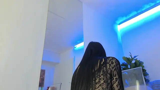 Snapshot of Moon_Shard chatting on April 2026 09:12:02 PM Moon Shard online show from April 2026 09:12:02 PM