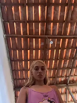 loirinhaaa online show from April 2026 02:53:02 PM