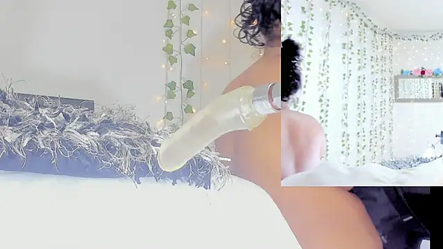 Ashley  Jones   online show from March 2026 09:10:01 AM