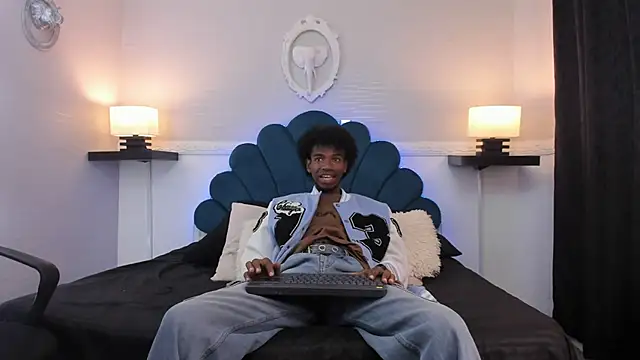 AllexJacob online show from September 2025 01:16:02 PM