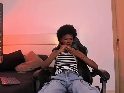 AllexJacob online show from November 2025 01:32:01 PM