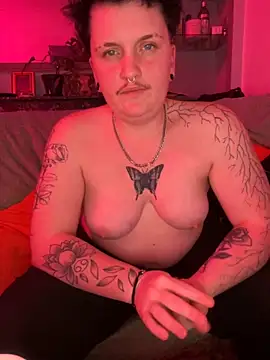 Snapshot of captaine_pioupiou chatting on November 2025 07:57:02 PM captaine pioupiou online show from November 2025 07:57:02 PM