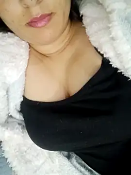 Snapshot of Sousou-24 chatting on April 2026 02:27:01 AM Sousou-24 online show from April 2026 02:27:01 AM