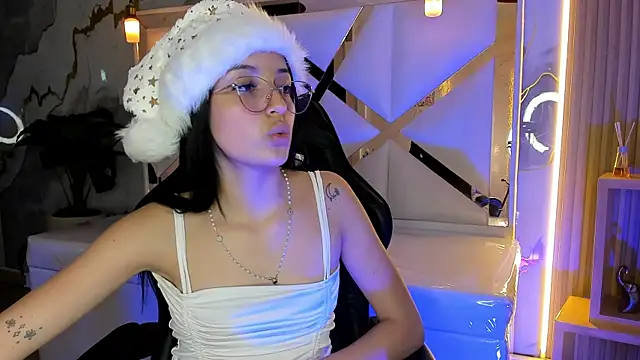 sophiadoll tf online show from December 2025 08:35:01 PM