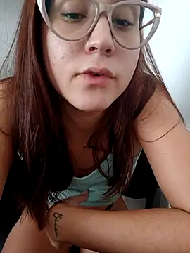 Snapshot of linameii chatting on March 2026 06:47:01 PM linameii online show from March 2026 06:47:01 PM