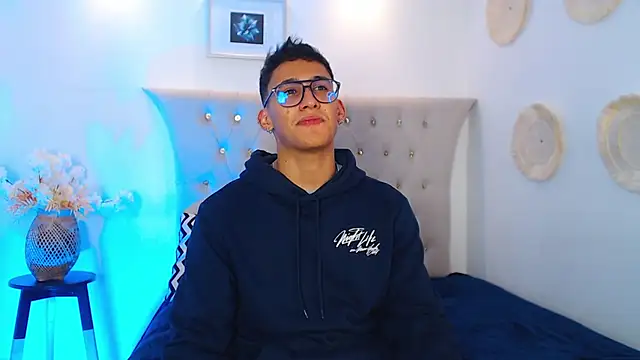 SalvadorFit online show from September 2025 09:38:01 PM