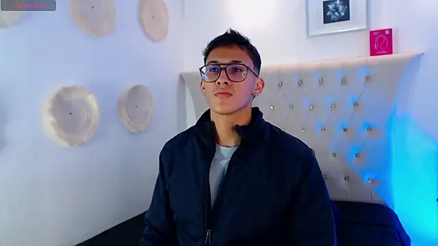 SalvadorFit online show from September 2025 08:46:01 PM