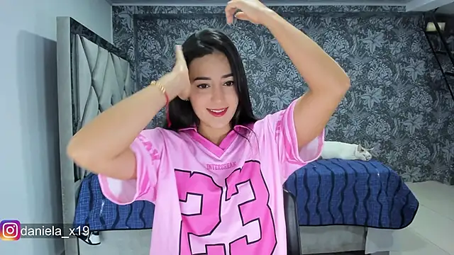 Snapshot of Daniela_x19 chatting on April 2026 12:45:02 AM Daniela x19 online show from April 2026 12:45:02 AM