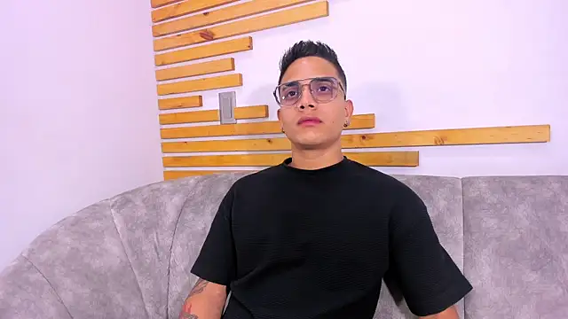 Snapshot of axel_vega chatting on October 2025 07:33:02 PM axel vega online show from October 2025 07:33:02 PM