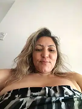 Lunita86 online show from February 2026 01:15:01 PM