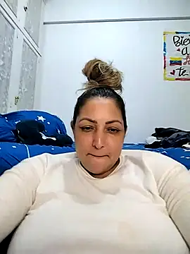 Lunita86 online show from April 2026 02:01:01 AM