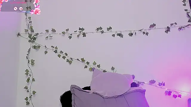 Lilithh Kuro online show from November 2025 12:54:02 AM