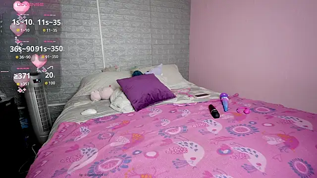 BunvvieOf online show from November 2025 08:11:01 PM