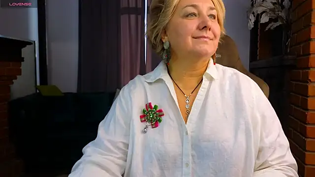 Marta Wils online show from September 2025 03:21:01 AM