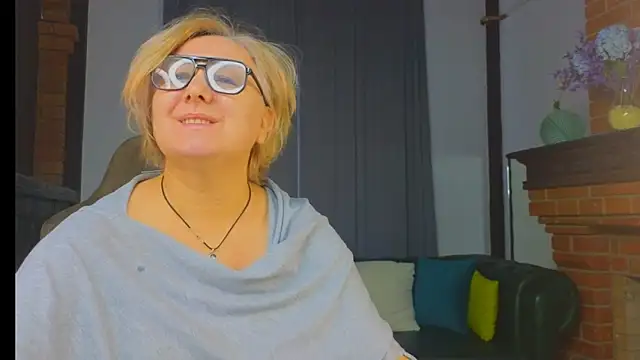 Marta Wils online show from November 2025 04:12:01 AM