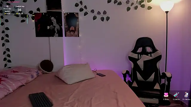 Snapshot of SophiieParkeer chatting on November 2025 06:31:02 PM SophiieParkeer online show from November 2025 06:31:02 PM