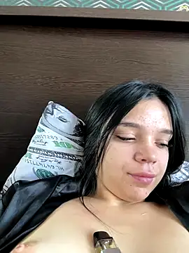 Snapshot of Tiffanysavelin chatting on September 2025 09:02:01 AM Tiffanysavelin online show from September 2025 09:02:01 AM