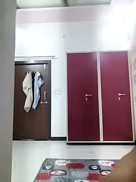 sassyishhu76 online show from October 2025 08:43:01 AM