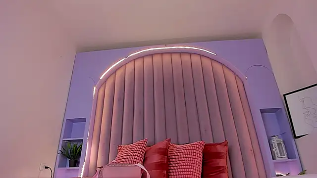 KeendraFox  online show from October 2025 05:22:02 PM