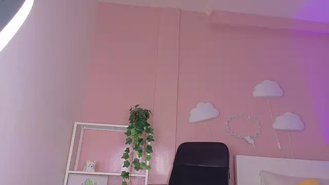 Snapshot of KeendraFox_ chatting on July 2026 09:27:01 AM KeendraFox online show from July 2026 09:27:01 AM