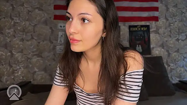 sweeet strawberies online show from November 2025 08:22:02 PM