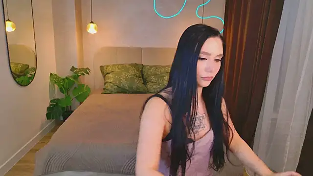 B Monica  online show from October 2025 09:04:02 PM