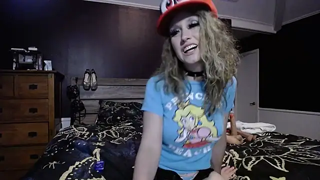 Snapshot of MoonlightMaybell chatting on October 2025 06:30:02 AM MoonlightMaybell online show from October 2025 06:30:02 AM