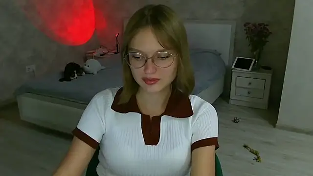 Miss Diamond Maria online show from October 2025 06:27:01 PM