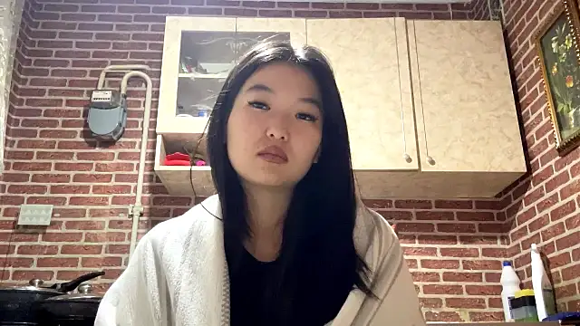 EmmaLeexth online show from February 2026 02:11:02 PM