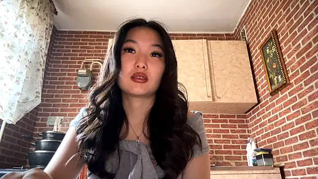 Snapshot of EmmaLeexth chatting on March 2026 10:08:01 AM EmmaLeexth online show from March 2026 10:08:01 AM