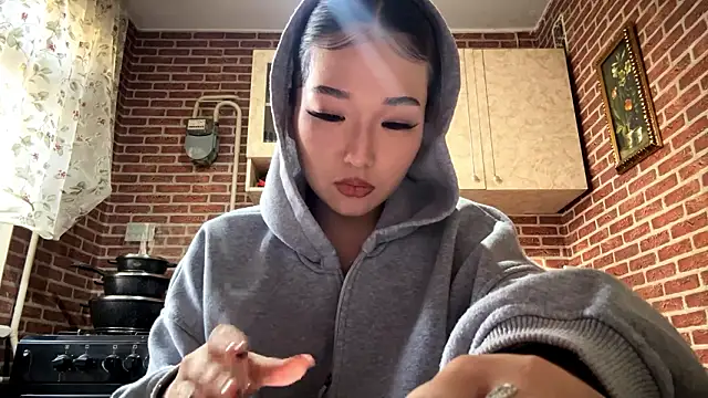 Snapshot of EmmaLeexth chatting on March 2026 11:25:02 AM EmmaLeexth online show from March 2026 11:25:02 AM