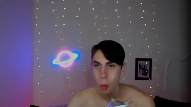 AlexNaughty14 online show from December 2025 10:33:01 AM