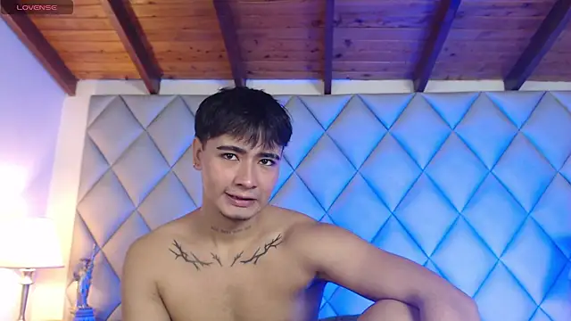 Snapshot of Clement_Reyes chatting on November 2025 01:31:01 PM Clement Reyes online show from November 2025 01:31:01 PM