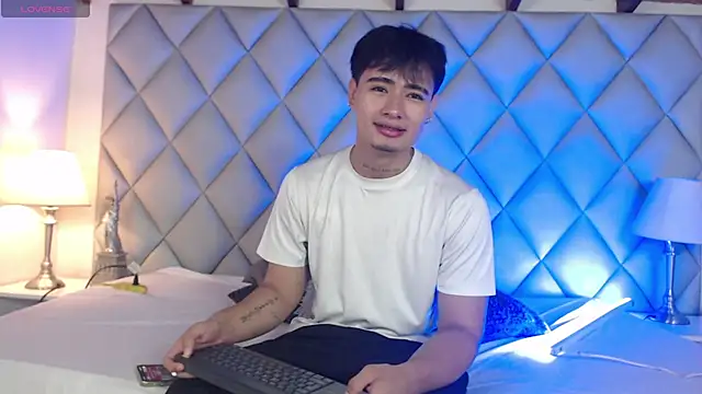 Snapshot of Clement_Reyes chatting on November 2025 12:49:02 PM Clement Reyes online show from November 2025 12:49:02 PM