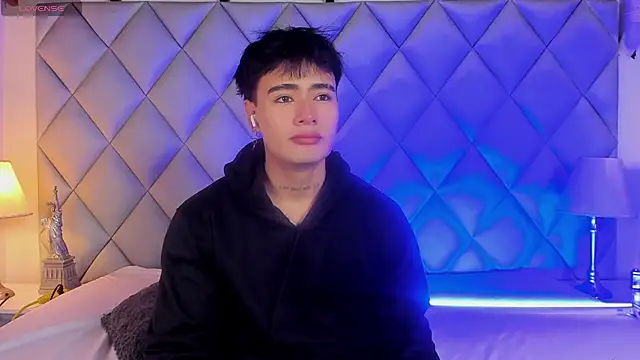 Snapshot of Clement_Reyes chatting on November 2025 01:18:02 PM Clement Reyes online show from November 2025 01:18:02 PM