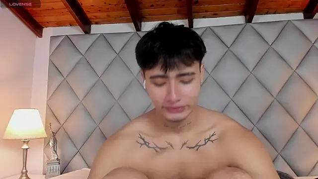 Snapshot of Clement_Reyes chatting on November 2025 12:37:01 PM Clement Reyes online show from November 2025 12:37:01 PM