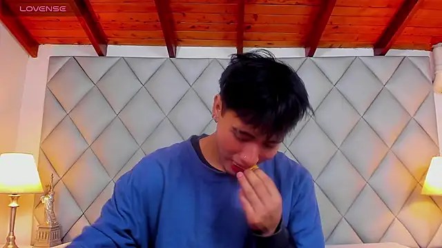 Snapshot of Clement_Reyes chatting on December 2025 07:33:02 PM Clement Reyes online show from December 2025 07:33:02 PM