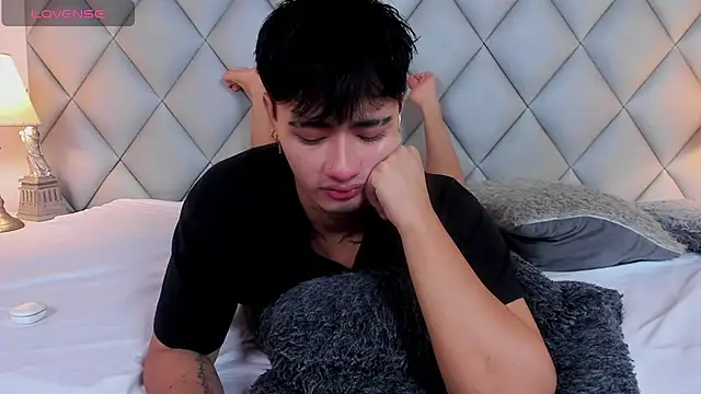 Snapshot of Clement_Reyes chatting on December 2025 02:00:02 PM Clement Reyes online show from December 2025 02:00:02 PM