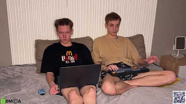 Snapshot of Eaton_ chatting on October 2025 06:41:02 PM Eaton  online show from October 2025 06:41:02 PM