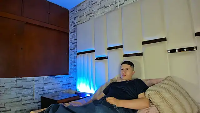 ANLLELOAndANGELA online show from April 2026 05:20:02 PM