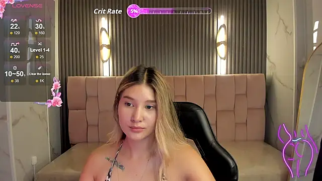 Snapshot of Emma1_b_ chatting on September 2025 01:21:02 AM Emma1 b  online show from September 2025 01:21:02 AM