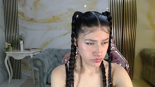 helena1 s online show from October 2025 08:17:02 PM