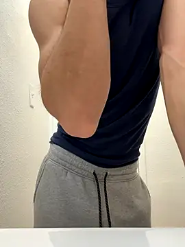 gymratforyouu online show from October 2025 04:48:01 AM