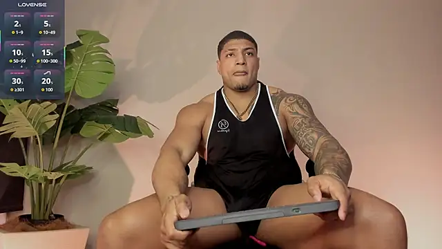 chrizmacgregor online show from October 2025 12:19:01 AM