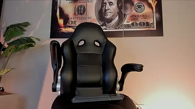 chrizmacgregor online show from February 2026 01:45:01 AM