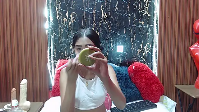 MadelinPaterson online show from October 2025 07:22:01 PM